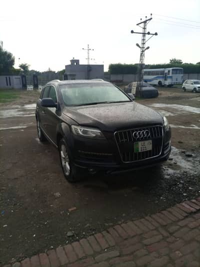 Audi Q7 2013 single owner lush condition