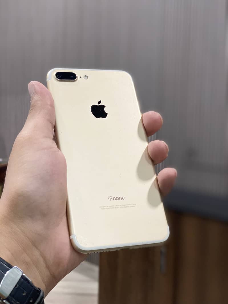 Apple iPhone 7 Plus 3