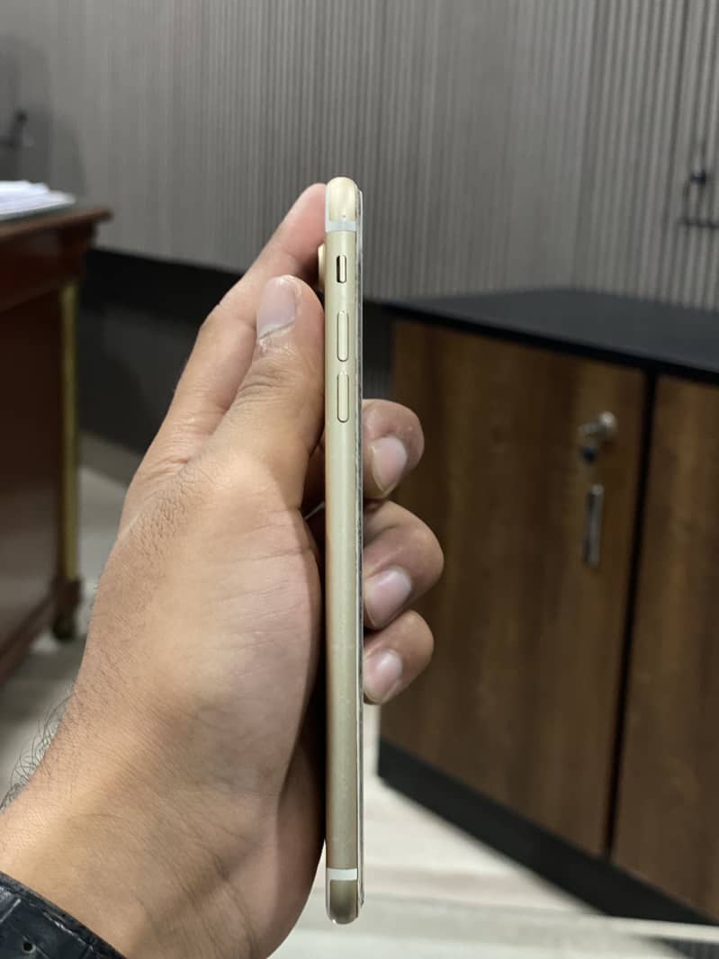 Apple iPhone 7 Plus 4