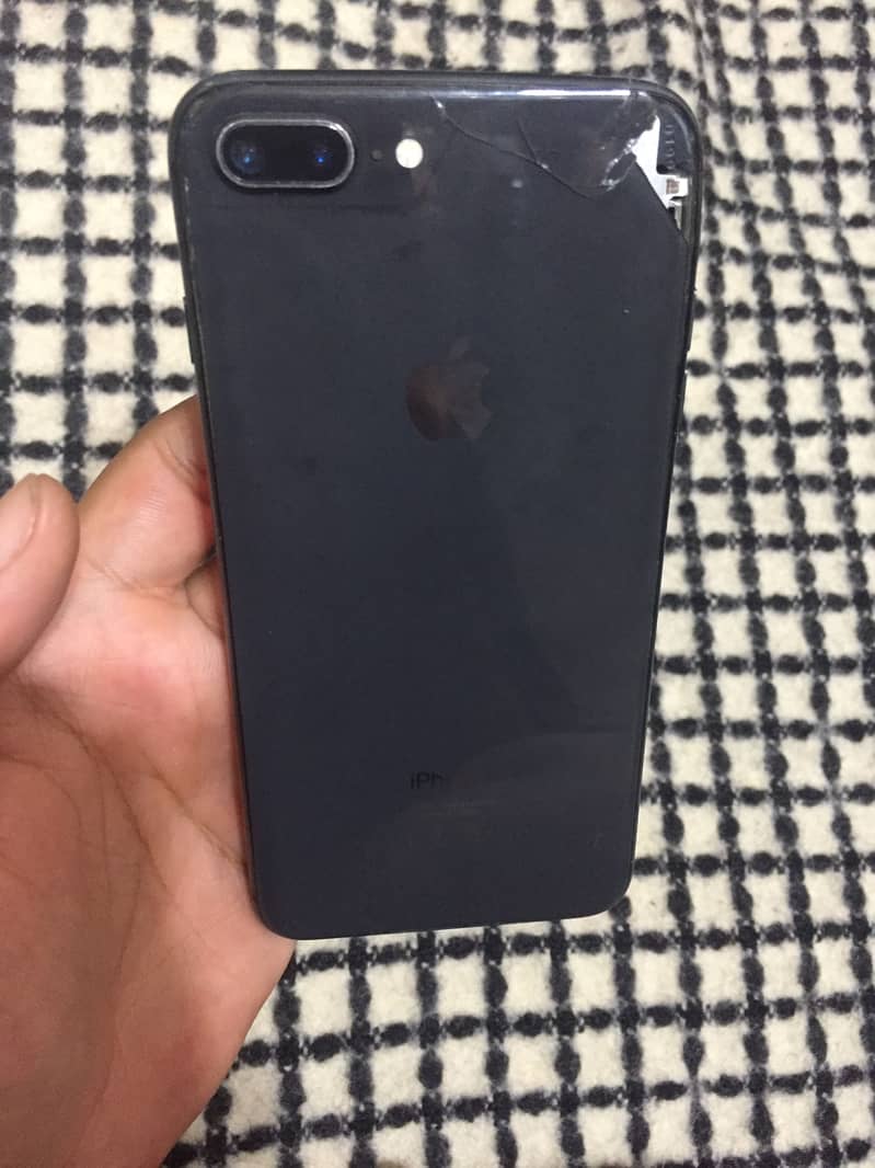 Apple iPhone 8 Plus 0