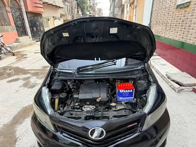 Toyota Vitz 2011 14 hai