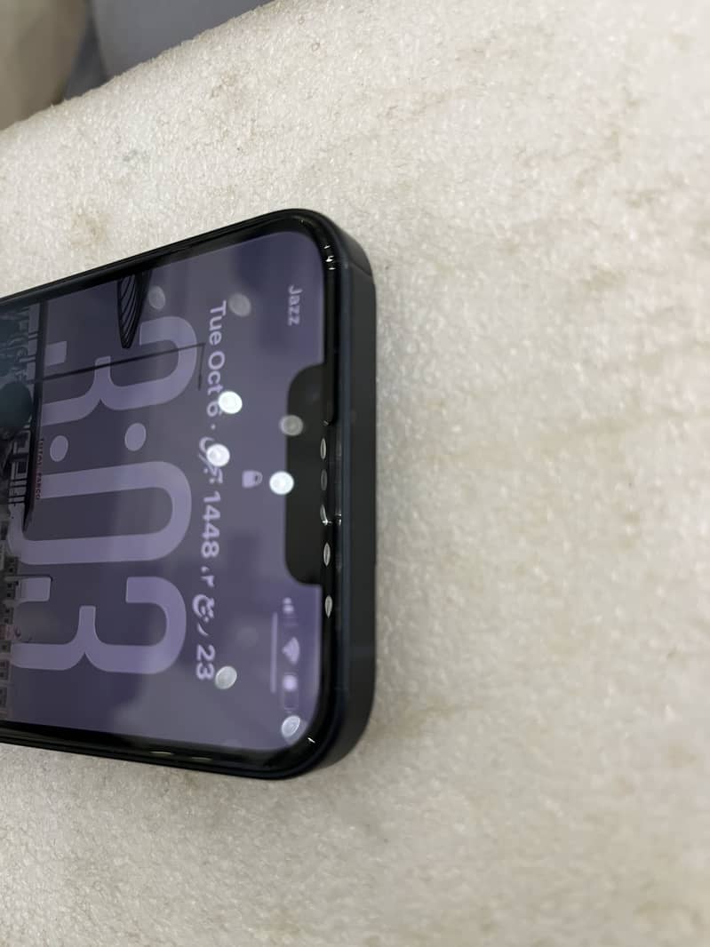 Apple iPhone 13 4