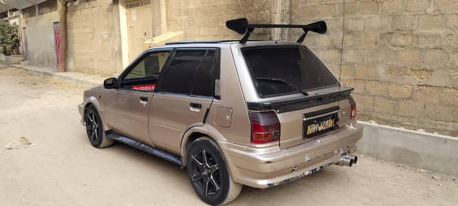 TOYOTA STARLET