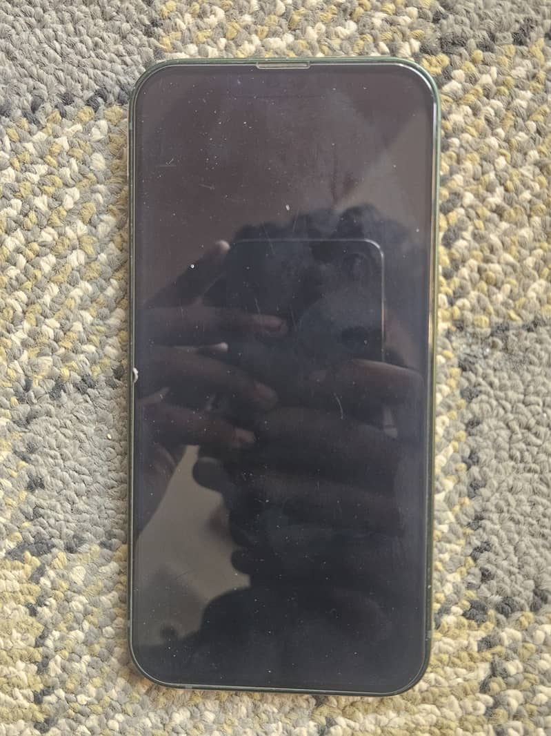 Apple iPhone 13 7