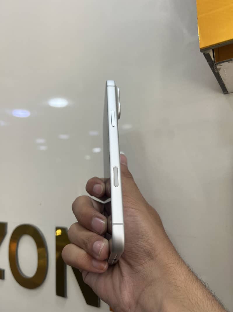 Apple iPhone 17 Pro Max 1