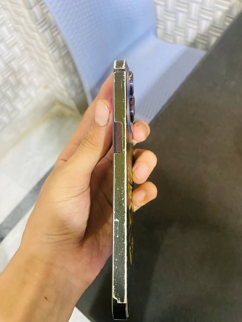 Apple iPhone 14 Pro Max 0
