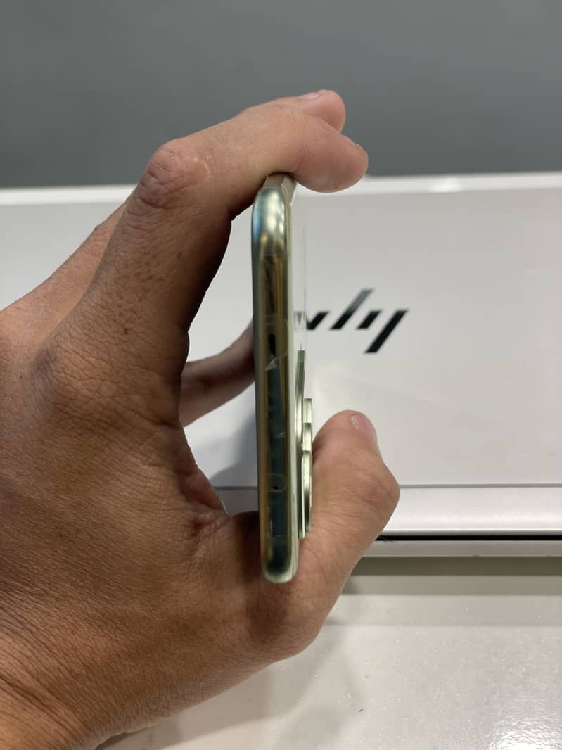 Tecno Spark 40 pro plus 0