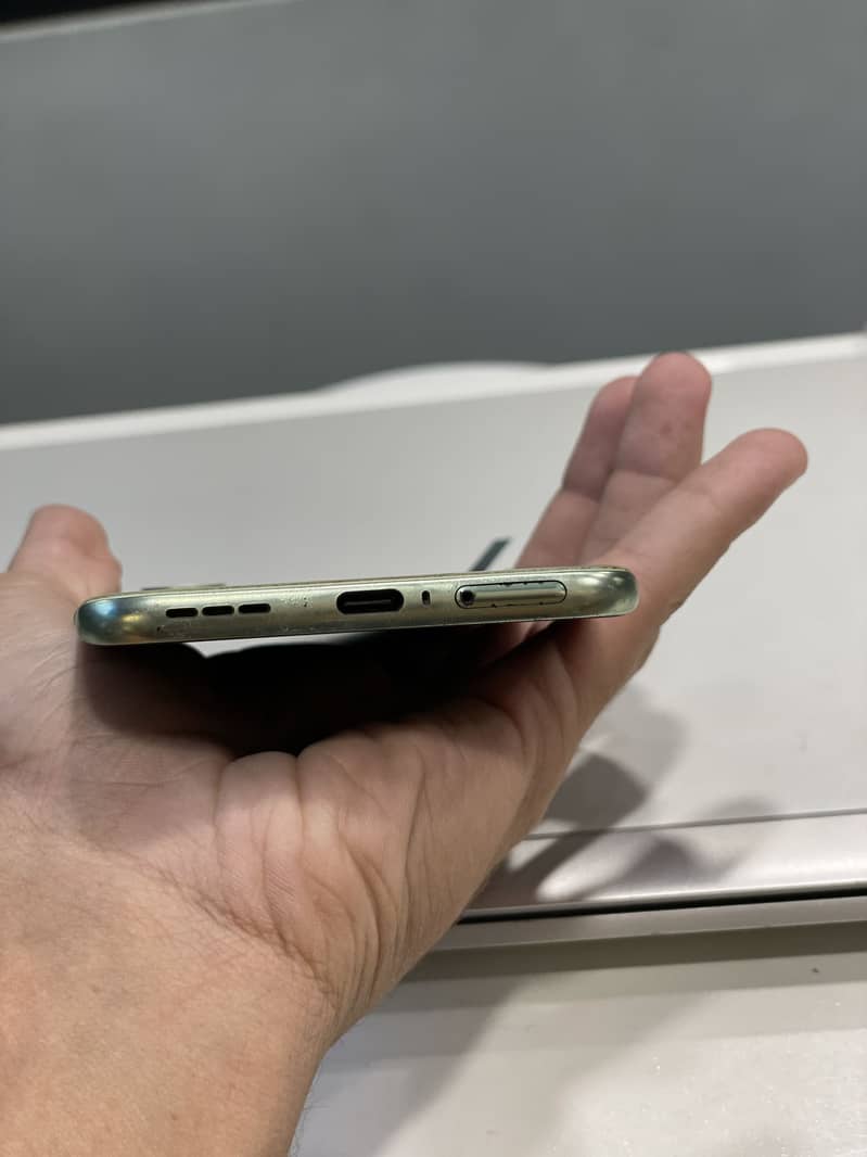 Tecno Spark 40 pro plus 4