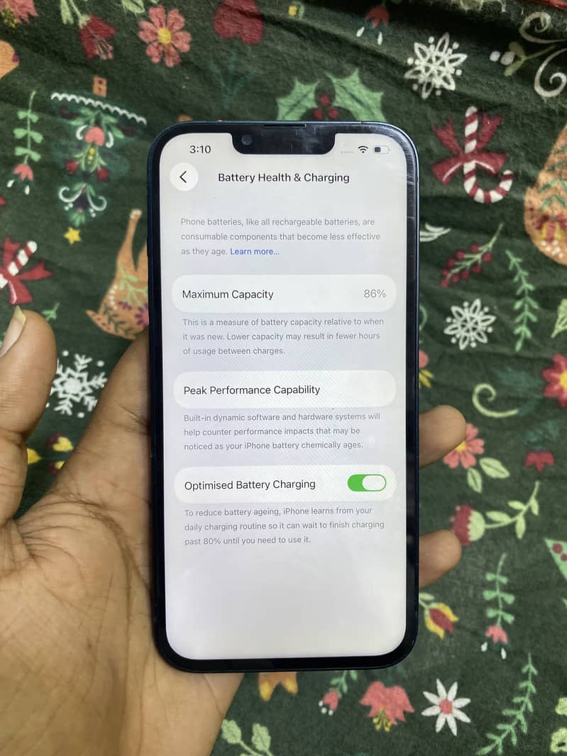 Apple iPhone 13 4