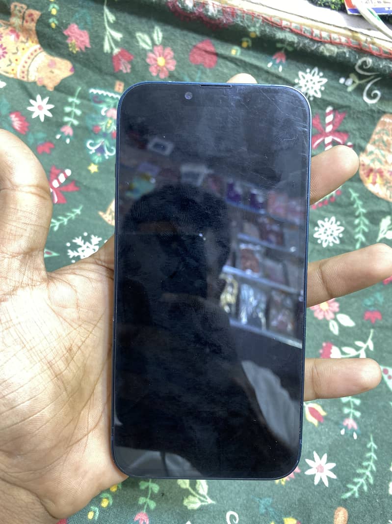Apple iPhone 13 5