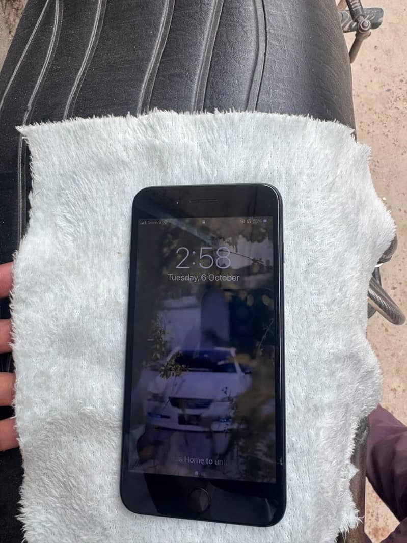 Apple iPhone 7 Plus 1