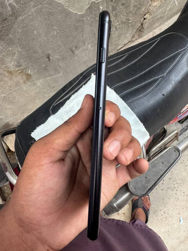 Apple iPhone 7 Plus 3