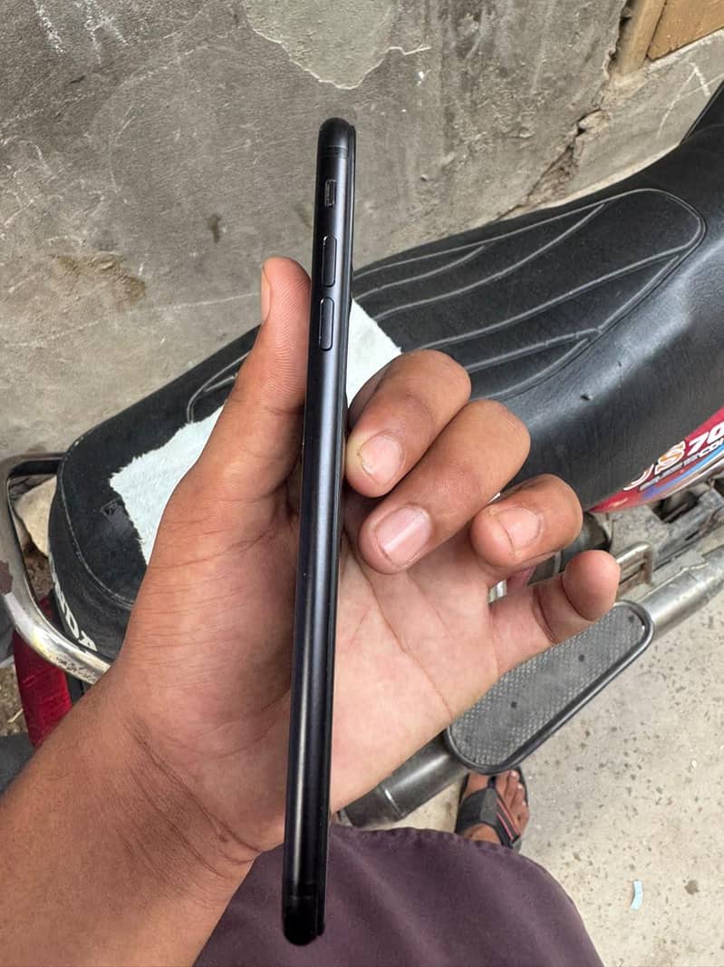 Apple iPhone 7 Plus 4