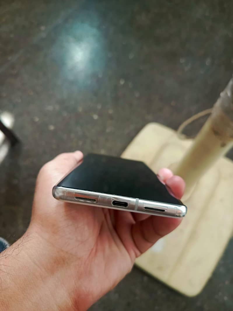 Google Pixel 7 Pro (Exchange Also) 7