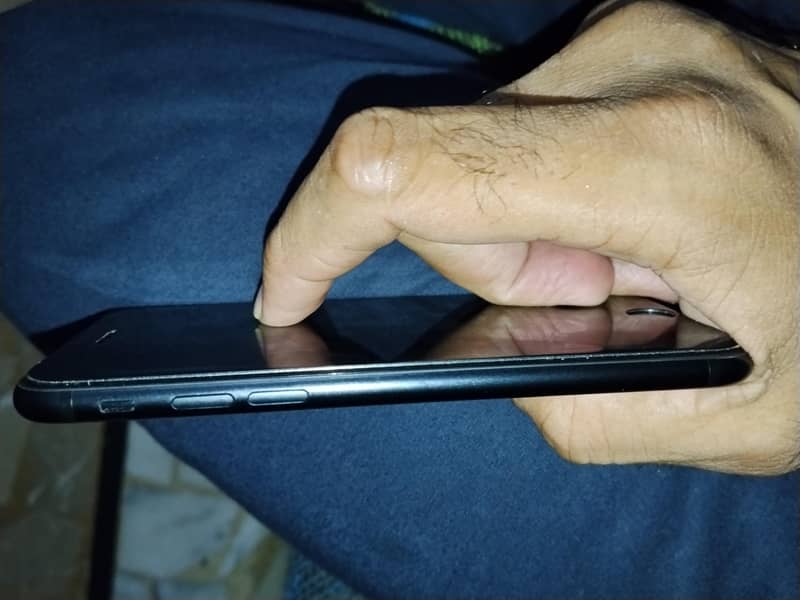 Apple iPhone SE 2nd generation 2
