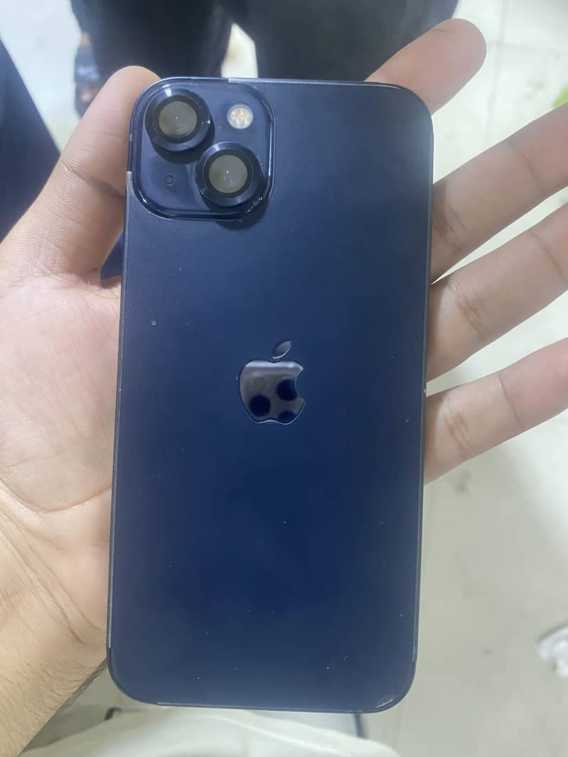 Apple iPhone 13 4