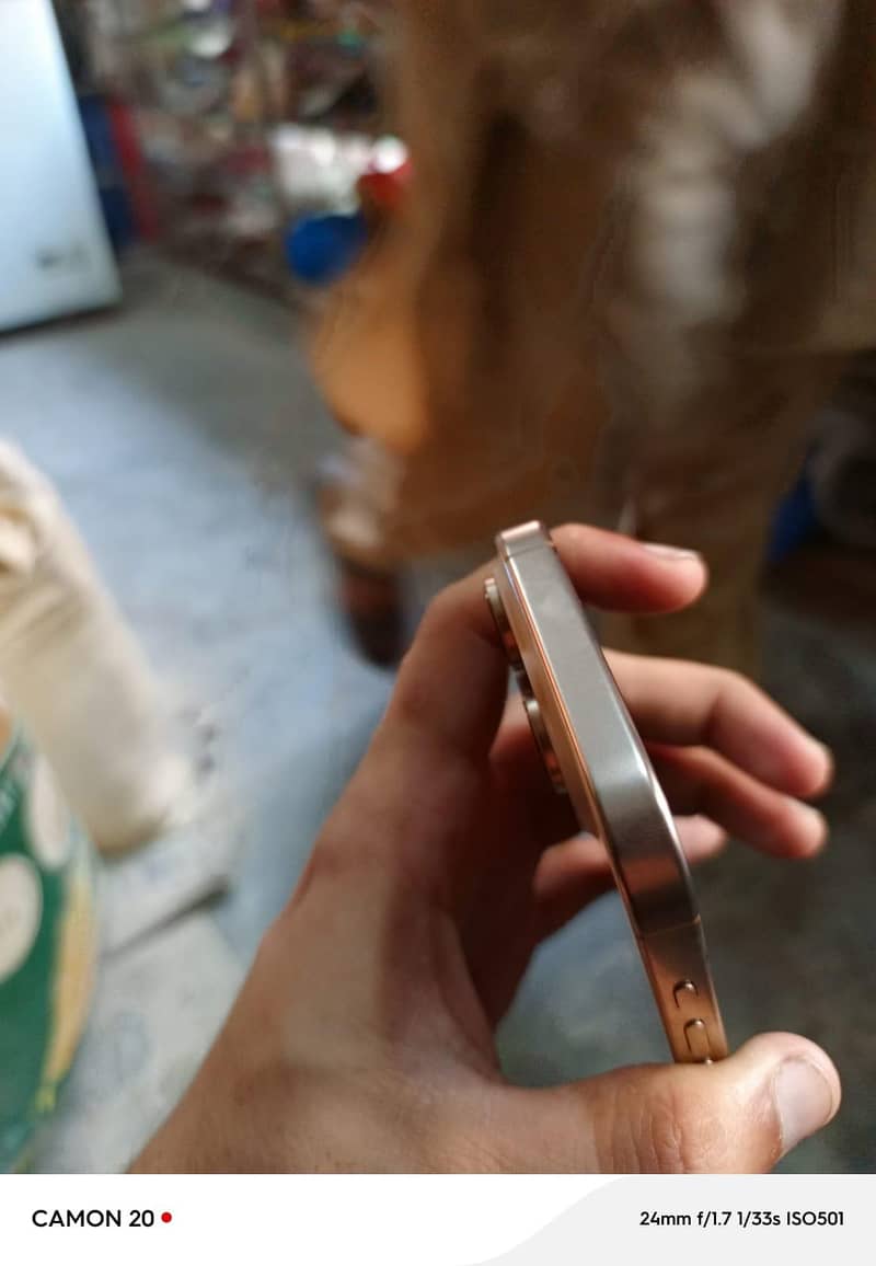 Apple iPhone 16 Pro 5