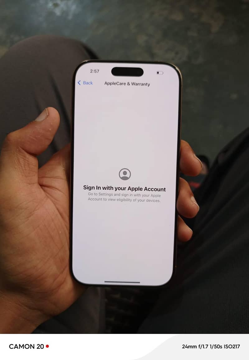 Apple iPhone 16 Pro 8