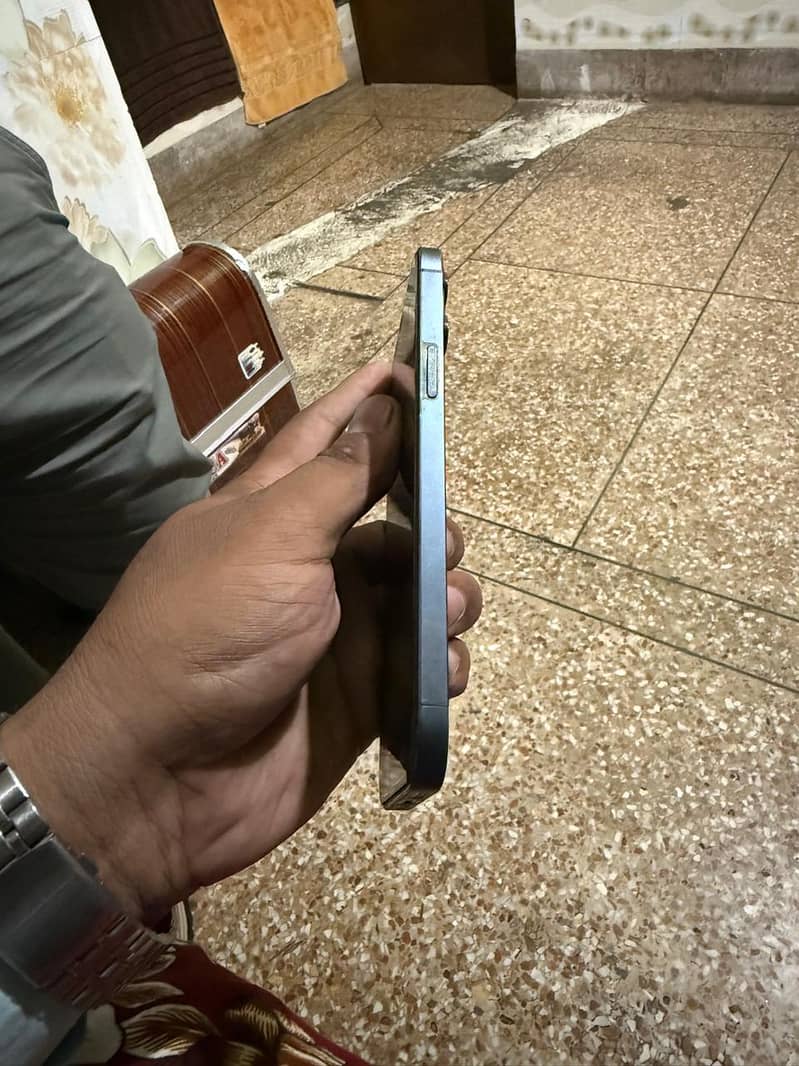 Apple iPhone 12 Pro Max 2