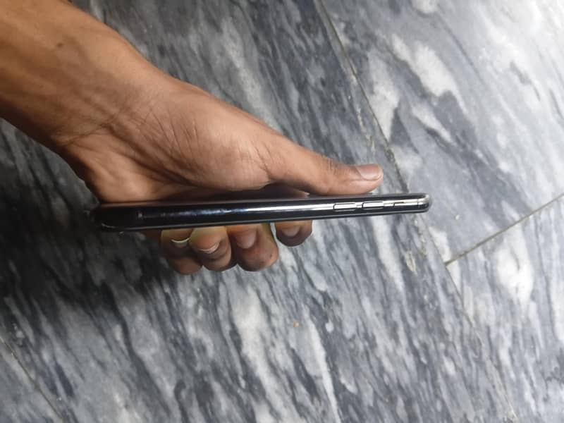 iphone 11 pro 1