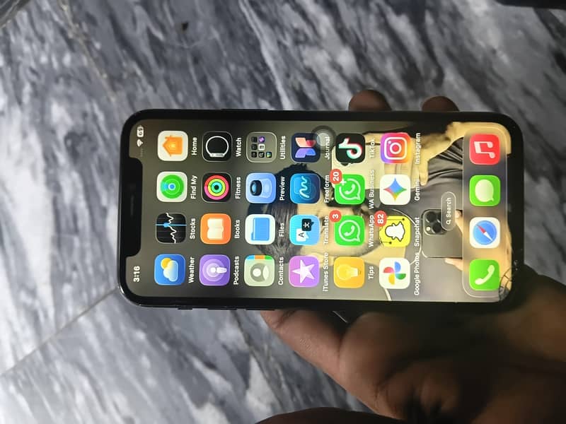 iphone 11 pro 2