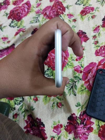 iPhone 7 128gb non pta for sale