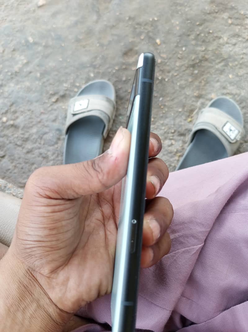Google Pixel 6a 4