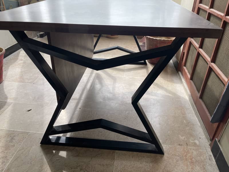 Office Table 0