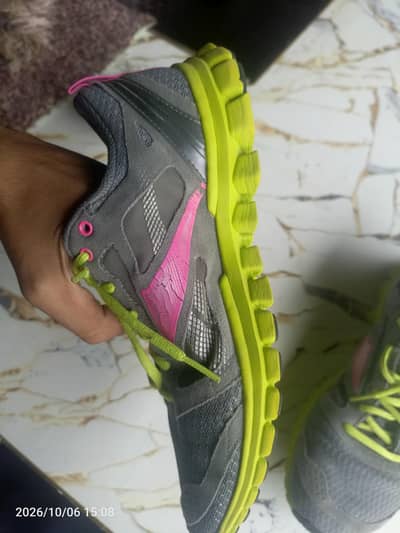 Brooks shoes
