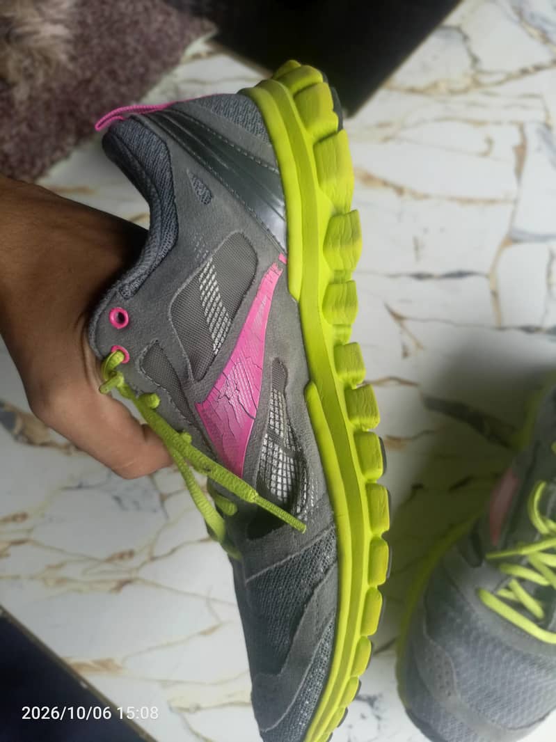 Brooks shoes 0