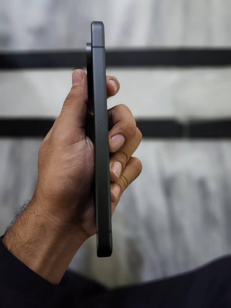 Google Pixel 10 3