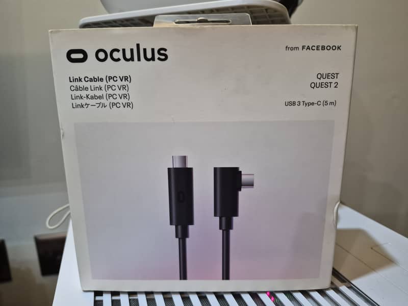 VR Headset with stand or cable 2