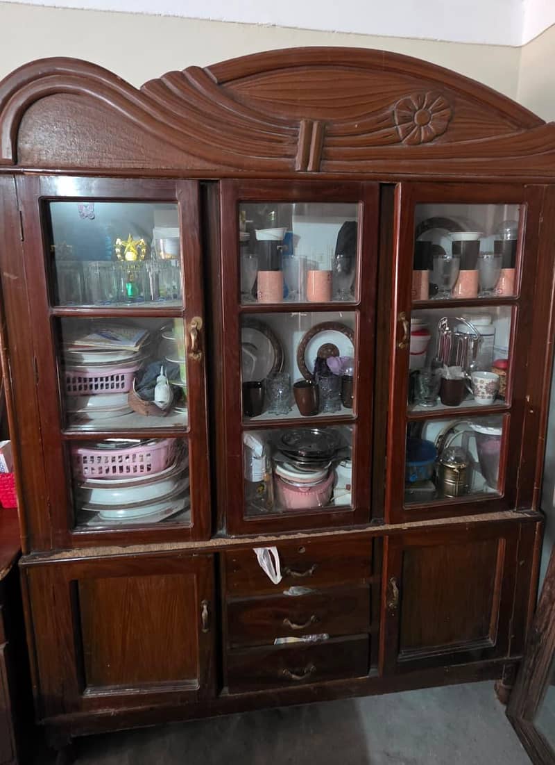 Dressing Table and Showcase 3