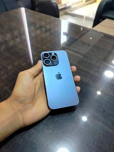 Apple iPhone 15 Pro jv