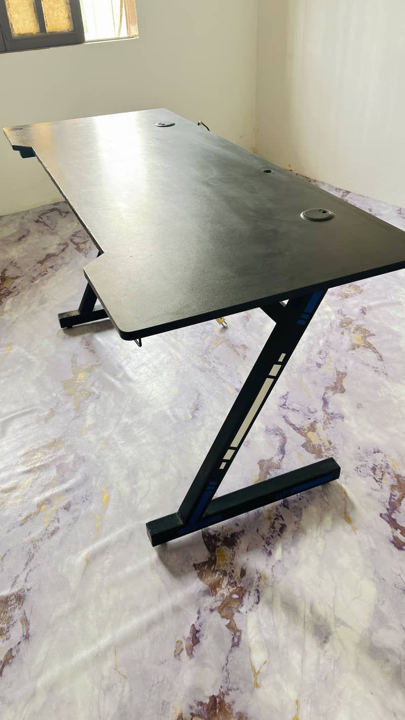 Gaming table 5ft 0