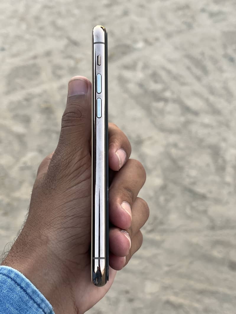 Apple iPhone 11 Pro 3