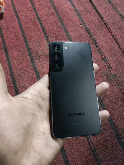 Samsung S22