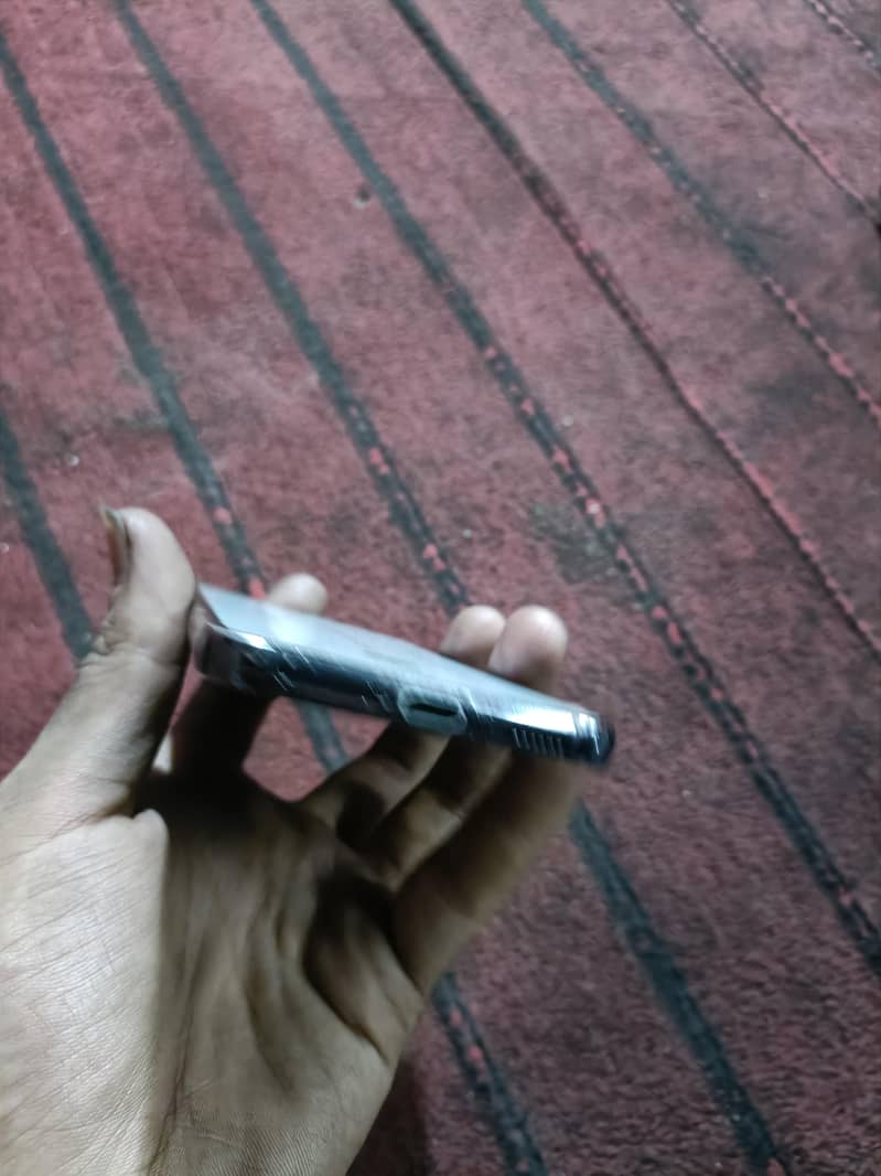 Samsung S22 4