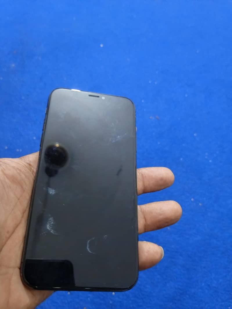 Apple iPhone XS 0