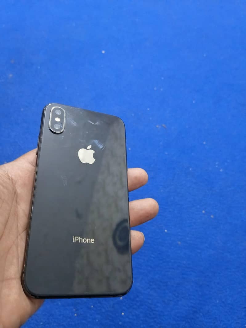 Apple iPhone XS 1