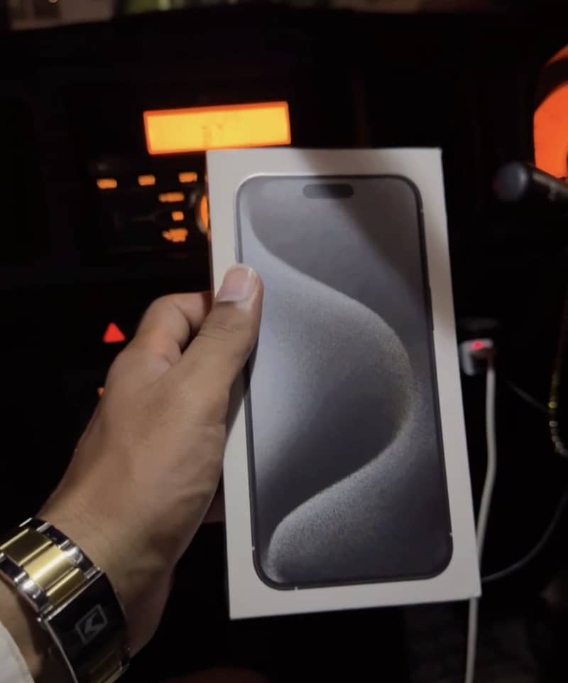Apple iPhone 15 Pro Max JV 0