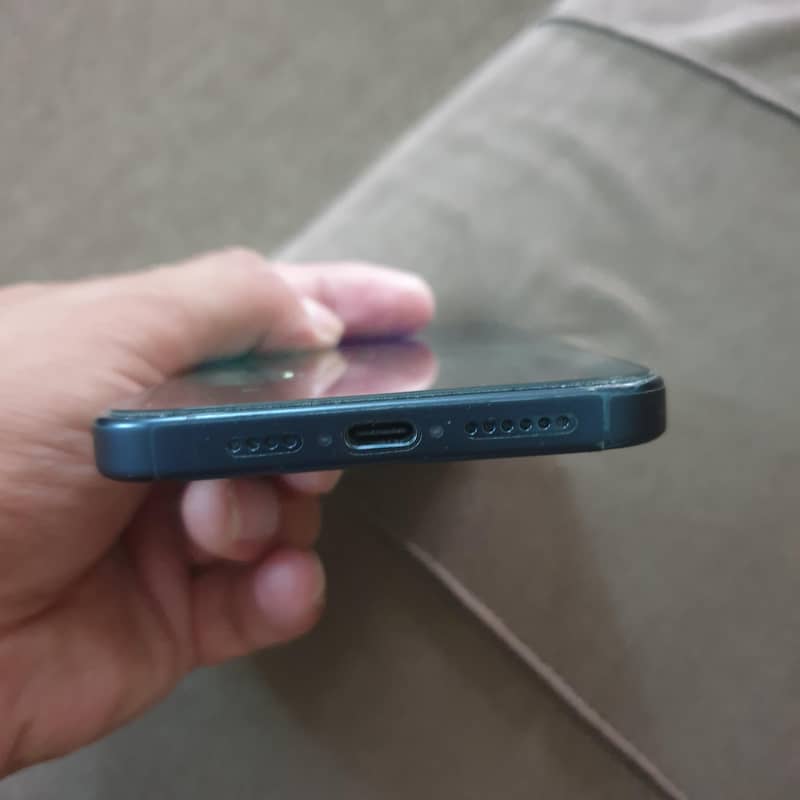 Apple iPhone 15 Pro Max 3