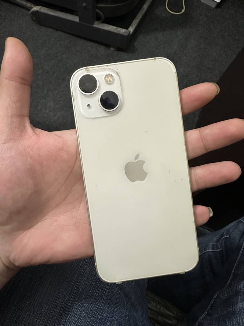 Apple iPhone 13 0