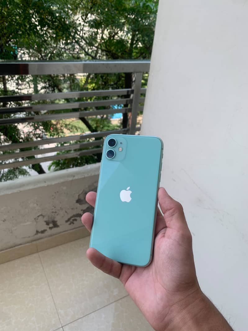 Apple iPhone 11 0