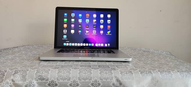 MacBook Pro 2012 ( 15 inch display)