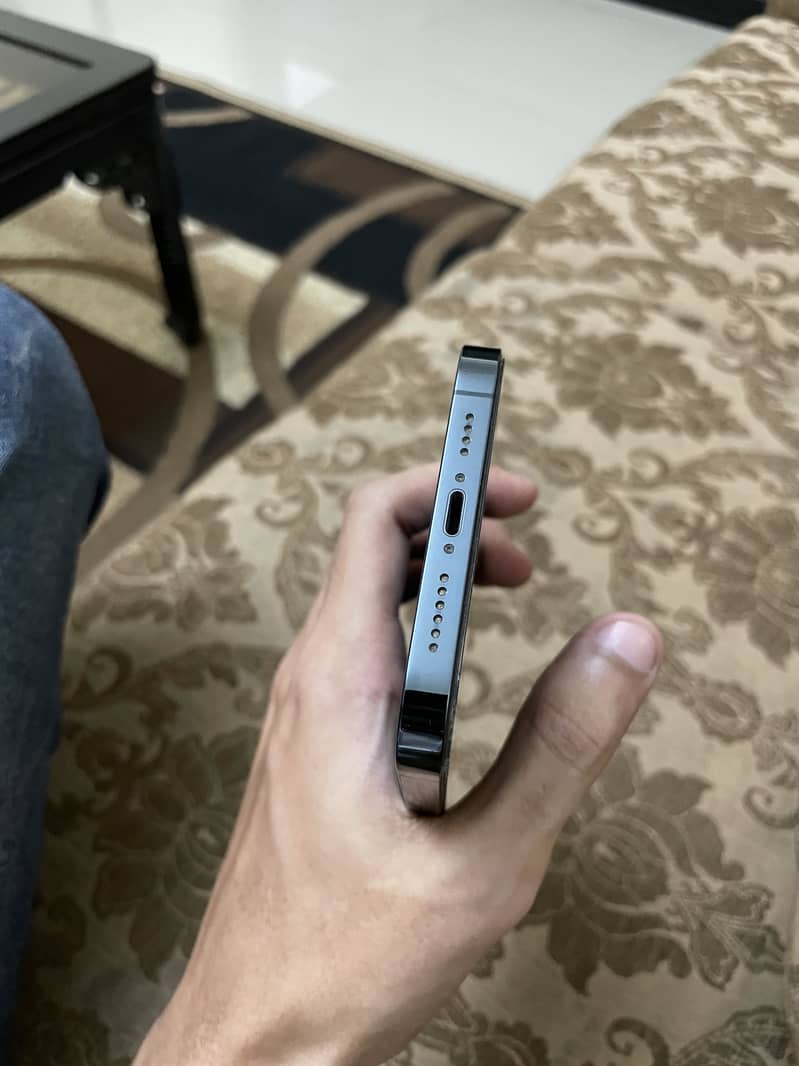 Apple iPhone 12 Pro Max 3