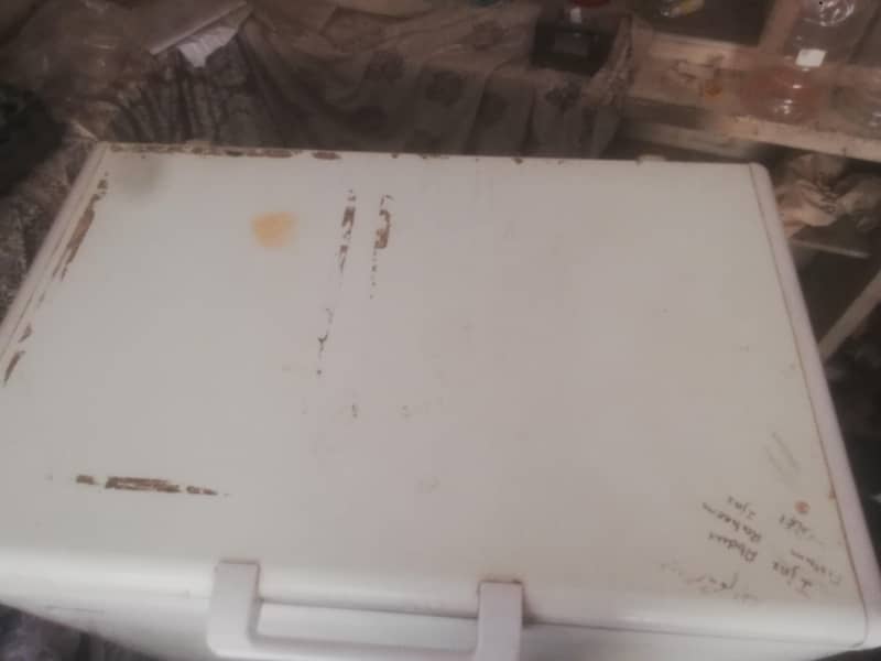 white freezer 0