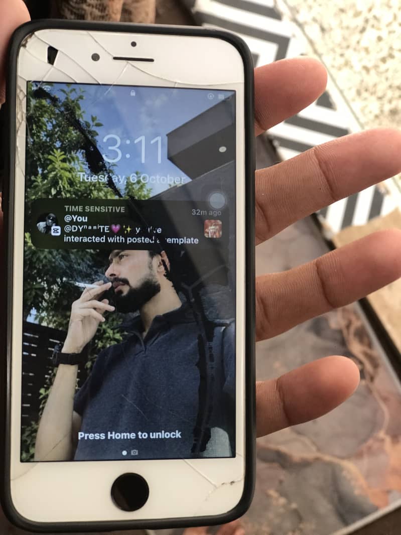 Apple iPhone 7 7
