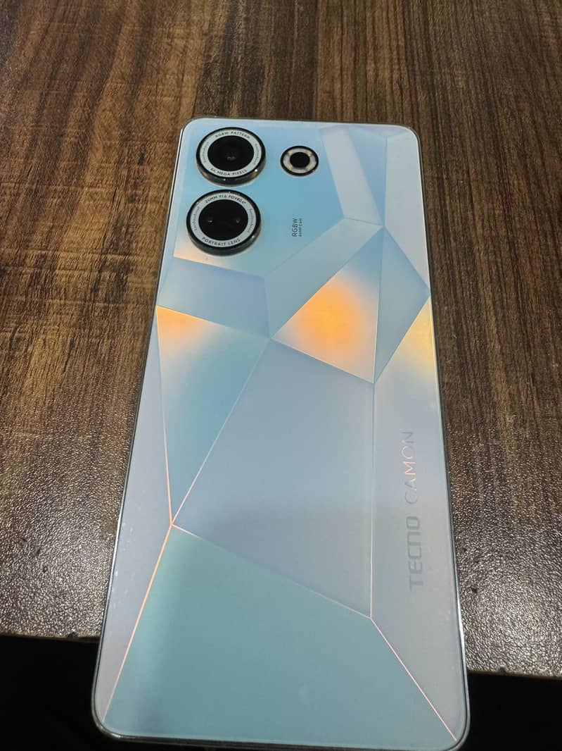 Tecno CAMON 20 0