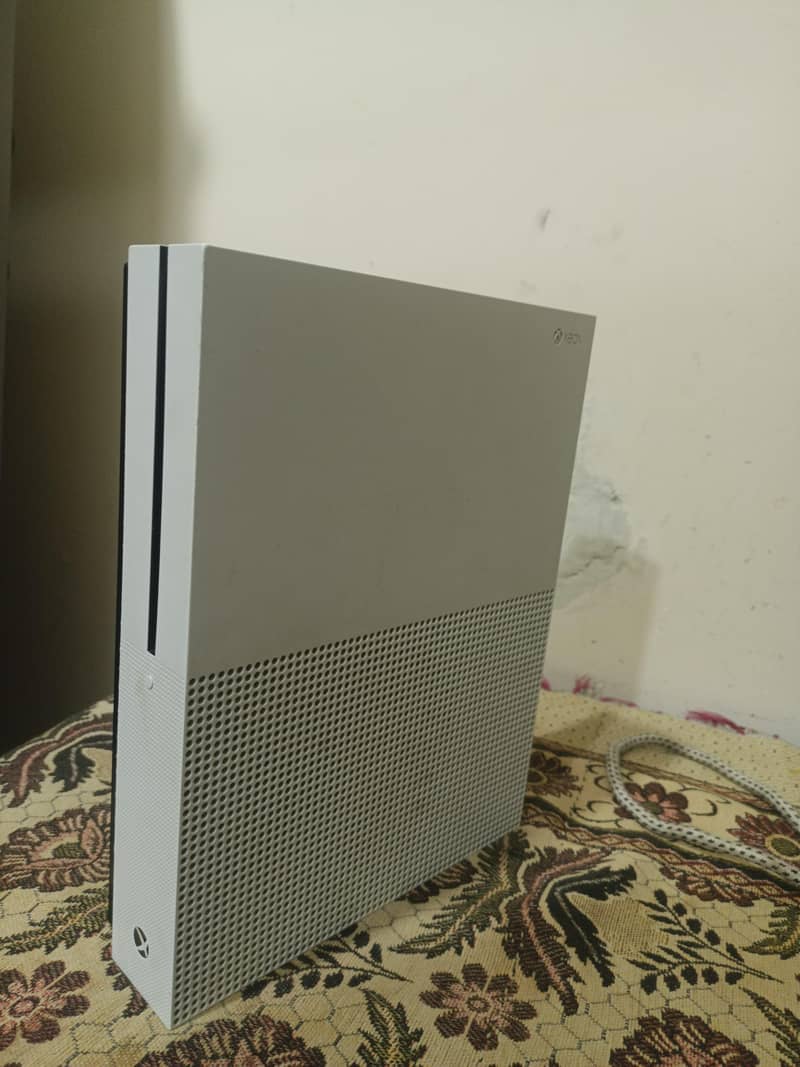 Xbox one s 1